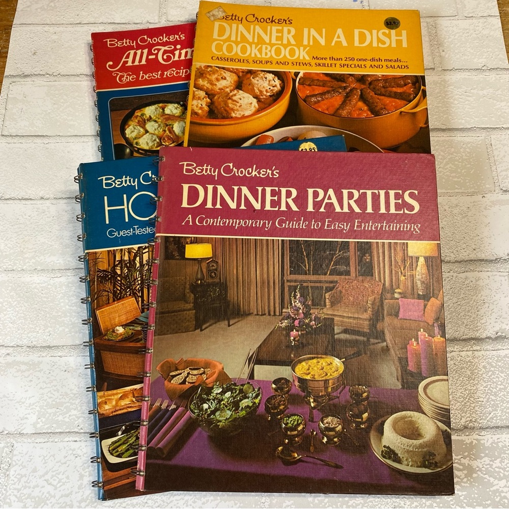 Vintage Betty Crocker Cookbooks‎